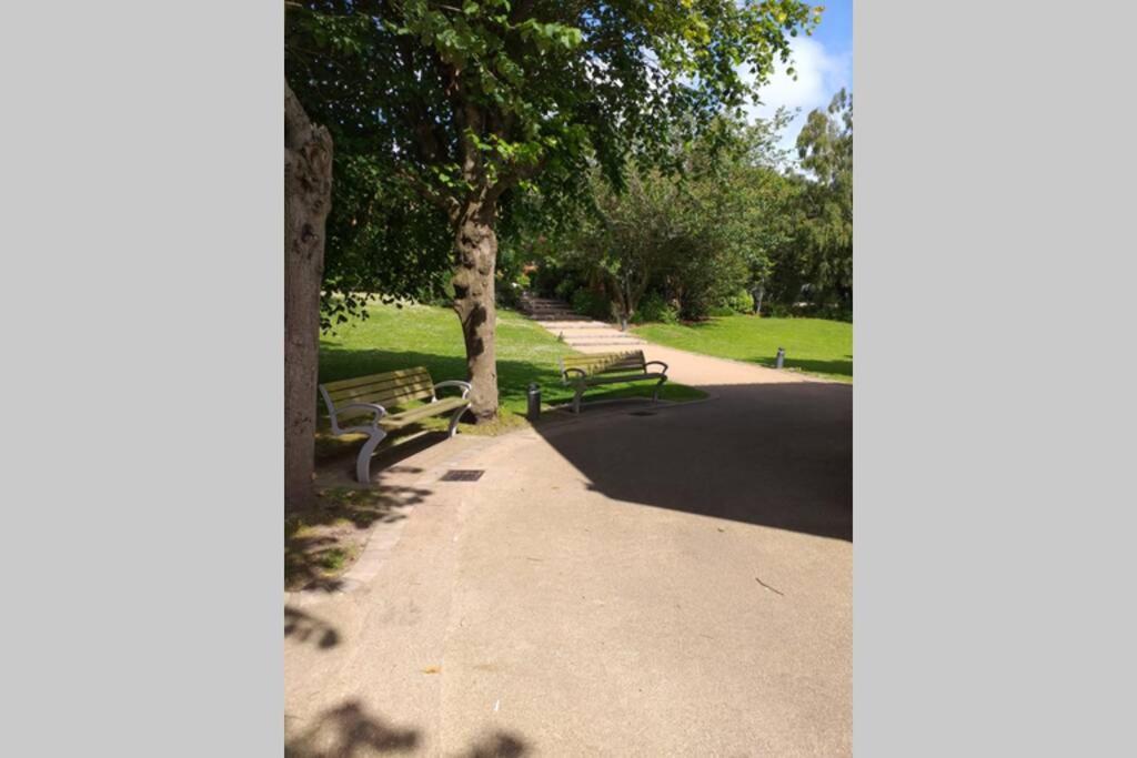 Are You Looking For A Big Piece Of Heaven? Warrenpoint Zewnętrze zdjęcie
